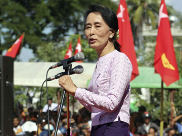 Myanmar's Aung San Suu Kyi arrives in Australia