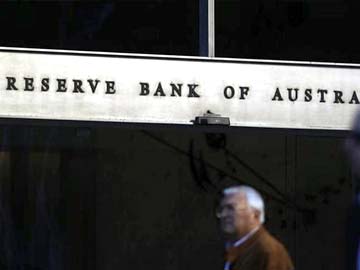 Australia warns of US-style debt shutdown