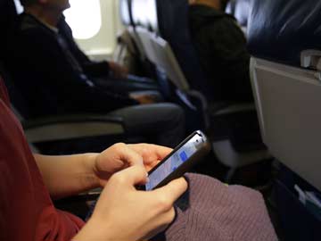 US regulators to propose use of cell phones in flight