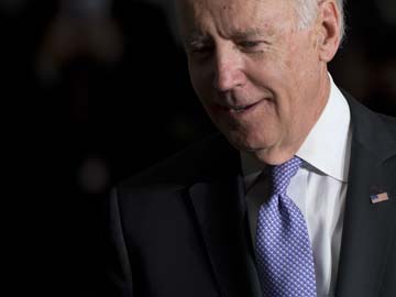US Vice President Joe Biden applauds progress on Iraq's elections