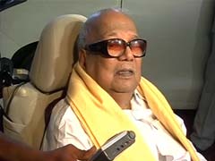 DMK Join Forces with Anna Hazare on Land Bill