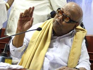 Commonwealth meet row: Karunanidhi says will support 'any resolution' over boycott