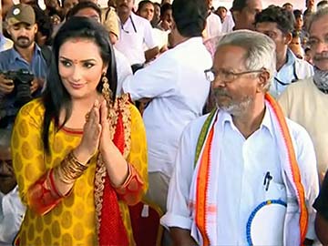 Actress Shweta Menon issues statement saying she will withdraw molestation case against Congress MP