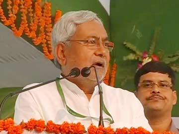 Nitish Kumar takes on BJP for marching with ashes of Patna blast victims