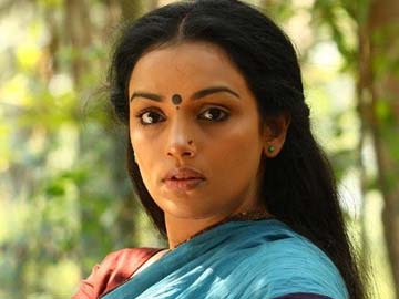 Actress Shweta Menon alleges molestation, MP denies charges