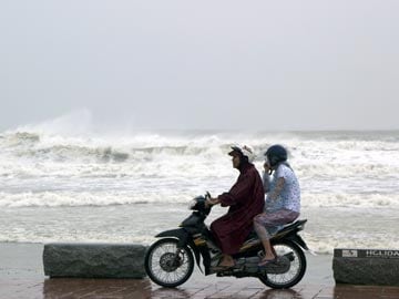 Typhoon Haiyan makes landfall in Vietnam