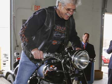 US man reunited with motorcycle, 46 years later