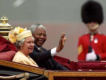 British Queen 'deeply saddened' by Nelson Mandela's death