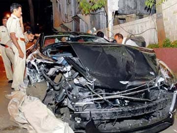 Mumbai: Aston Martin in Rs 4.5 cr pile-up on Pedder Road