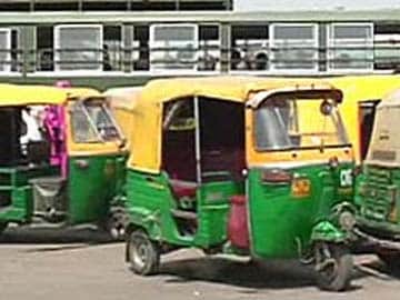 Delhi: Permits to be issued for auto rickshaws to travel to Noida, Gurgaon