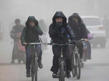 Opportunity glimmers through China's toxic smog 