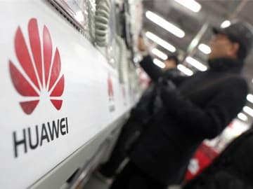 UK to give spy agency greater role at Huawei cyber centre