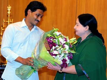 Jagan Mohan Reddy meets Jayalalithaa, Karunanidhi on bifurcation of Andhra Pradesh