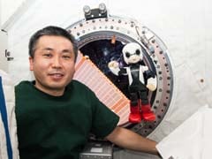 Japan robot astronaut talks Santa in first chat with spaceman