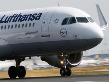 Wildcat strike hits Lufthansa flights to Paris