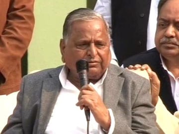 No riot victims, only political activists in Muzaffarnagar camps now, says Mulayam Singh