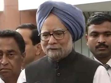 Prime Minister Manmohan Singh congratulates Vasundhara Raje, Shivraj Singh Chouhan, Raman Singh