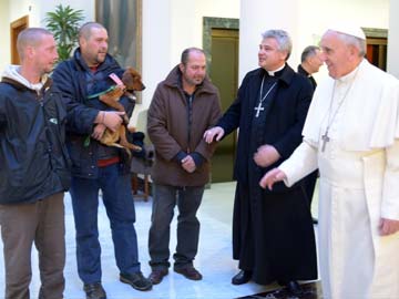 Pope Francis invites homeless for birthday breakfast