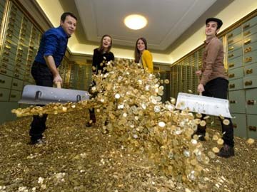 Safe deposit vault with coins worth 400,000 Swiss francs goes on sale