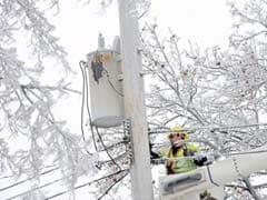 Ice storm leaves half a million homes without power in US, Canada