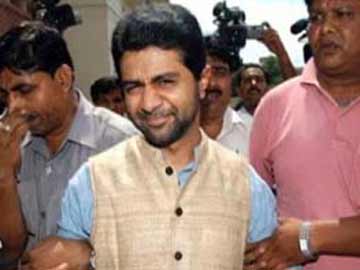 Arms dealer Abhishek Verma, Tytler's son slapped with cheating case