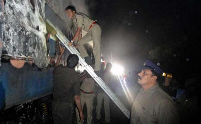 26 killed in fire on train in Andhra Pradesh