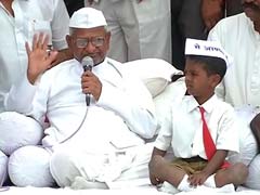 Lokpal Bill: Arvind Kejriwal missing in Anna Hazare's 'thank you' note