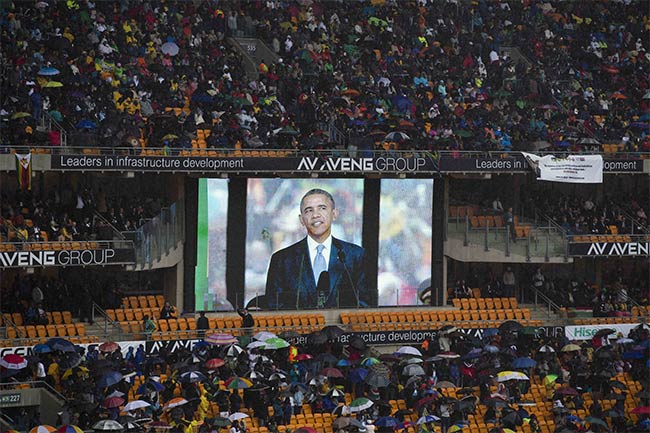 Crowds mass in South Africa to bid farewell and honour Nelson Mandela