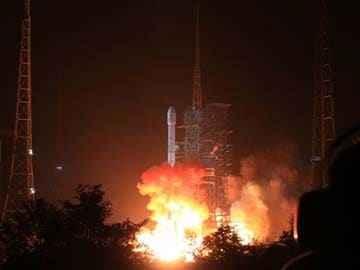 China's first lunar rover to land on moon on Saturday: officials