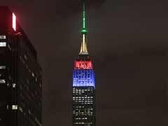 Empire State Building lit up in colours of South Africa's flag in honour of Nelson Mandela