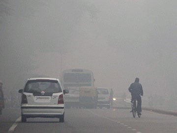 Delhi: City reels under cold wave