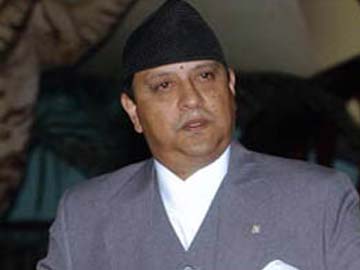 Former Nepal king Gyanendra Shah leaves for India