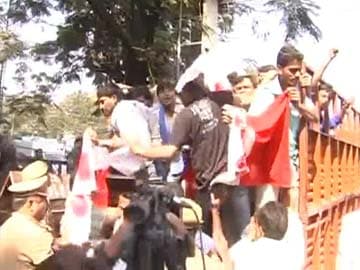 Devyani Khobragade case: Protests outside US consulate in Hyderabad