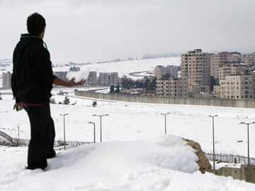 Jerusalem hit by heaviest snowfall in decades