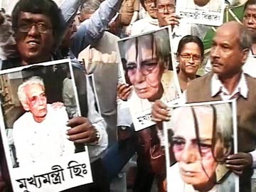 Forward Bloc members protest alleged Trinamool attack on senior leader