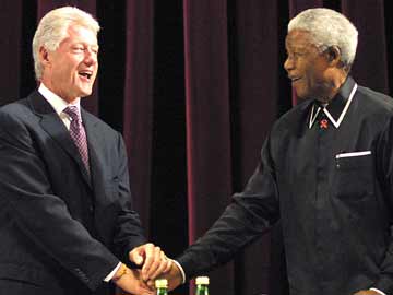 Nelson Mandela 'champion for human dignity and freedom': Bill Clinton