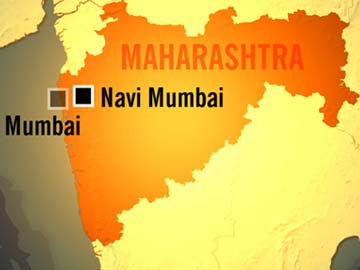 Mumbai: 18 children rescued as bus catches fire