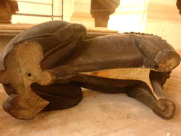 Priceless 2000-year-old lion statue broken at Kolkata museum