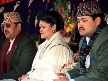 Amid Nepal's chaos, royalists spy chance for a comeback