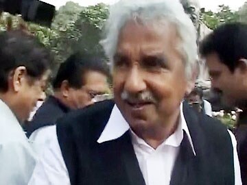 Kerala Chief Minister Oommen Chandy hits out at Left for boycotting mass contact drive