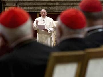Be professional, shun gossip, Pope tells Vatican administrators