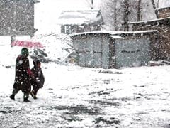Gulmarg in Jammu and Kashmir records season's coldest night