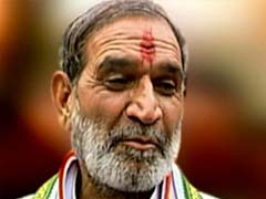 1984 anti-Sikh riots: Supreme Court dismisses Sajjan Kumar's plea, asks him to face trial for murder