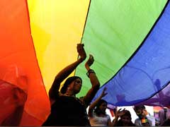 समलैंगिकता को अपराध बताने वाली IPC की धारा 377  को लेकर याचिका पर सुप्रीम कोर्ट ने सुनवाई बंद की