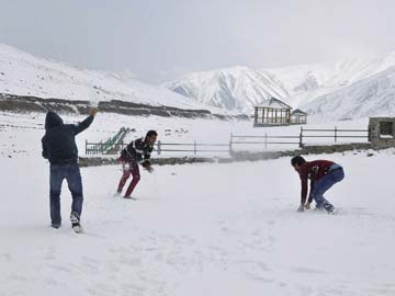 Cold wave conditions return to Kashmir