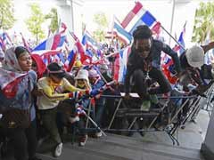 One protester killed in new Thai political violence