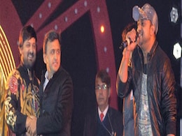 Defiant Akhilesh Yadav showers largesse on Bollywood as Muzaffarnagar riots victims shiver in the cold Defiant Akhilesh Yadav showers largesse on Bollywood as Muzaffarnagar riots victims shiver in the cold