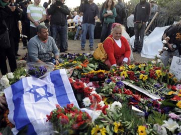 Israel's controversial hero Ariel Sharon laid to rest at family ranch