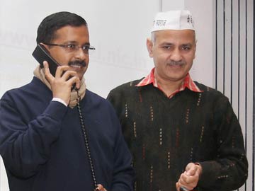 Arvind Kejriwal launches school admission helpline for Delhi parents