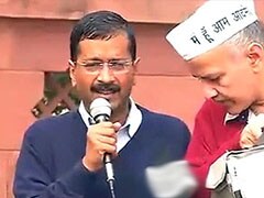 Speakers disconnected at Arvind Kejriwal's protest: 10 latest developments